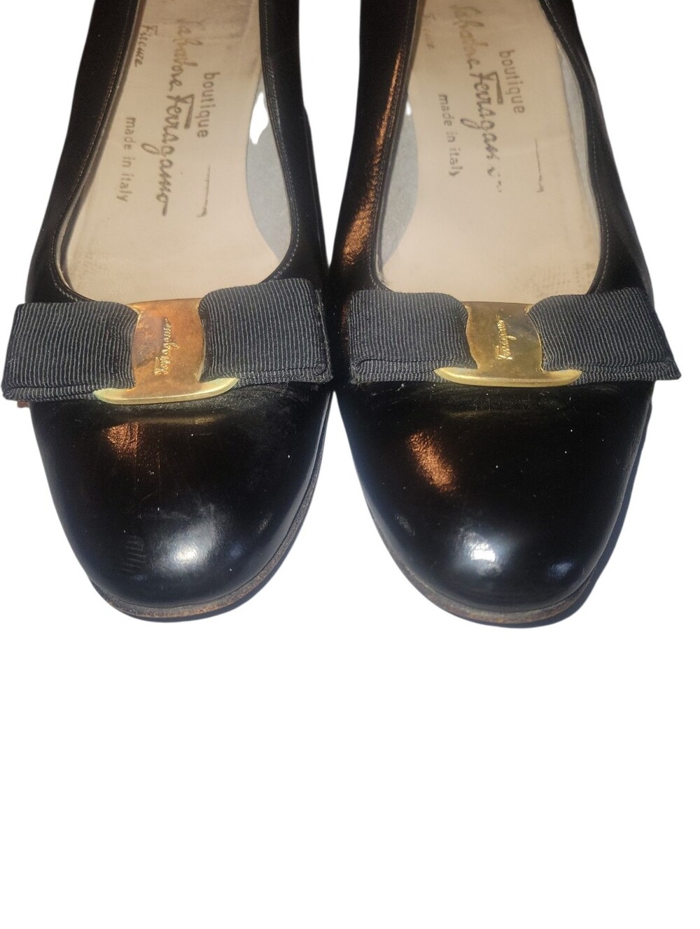 Salvatore Ferragamo Classic Leather Black Women's Vara Block Heel Pumps S… - Picture 7 of 8